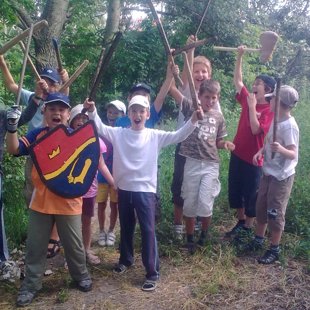 Indul az erdei csata