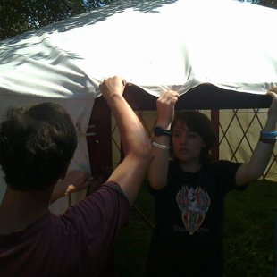 Közös jurta építés