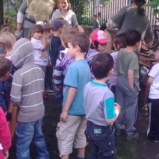 Övis fegyver és eszközbemutató